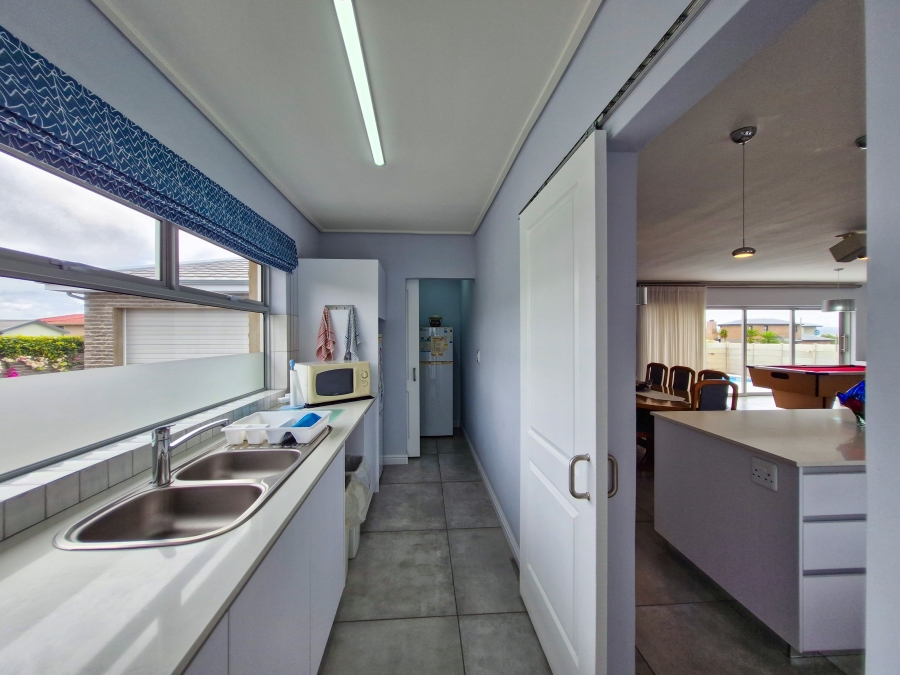 3 Bedroom Property for Sale in Stilbaai Wes Western Cape